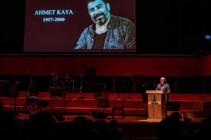 Başkan Soyer: "Yaralı kuşların Ahmet Kaya’sı rahat uyu; biz varız"