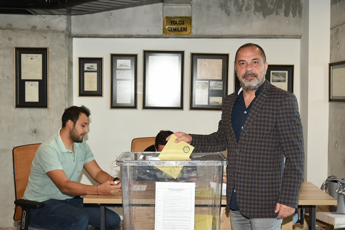 İMEAK Deniz Ticaret Odası'nda Yusuf Öztürk yeniden başkan
