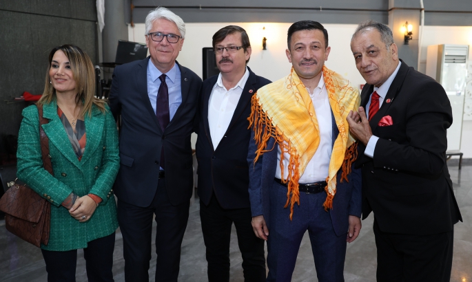 DP’DEN 32 KİŞİ AK PARTİ’YE GEÇTİ