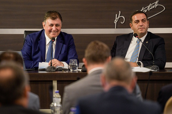 Dr. Cemil Tugay'dan Narlıdere'de, Etkili Çözümler Vurgusu