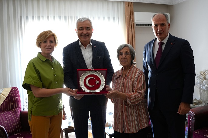 Zafer Bayramında Şehit Aileleri Unutulmadı