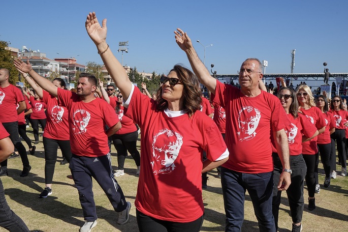 Gaziemir’de 750 Kişinin Cumhuriyet Harmandalı