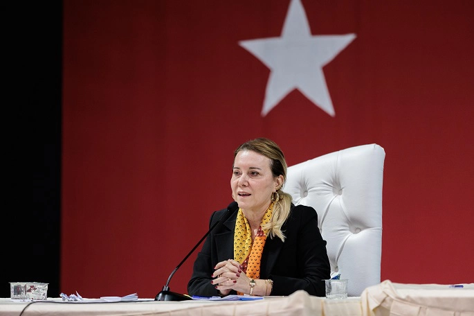 Mutlu’dan Konak’a Yeni Oyun Evi Müjdesi: