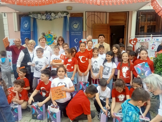 ÇYDD ve Kızılçullulardan 23 Nisan Şenliği