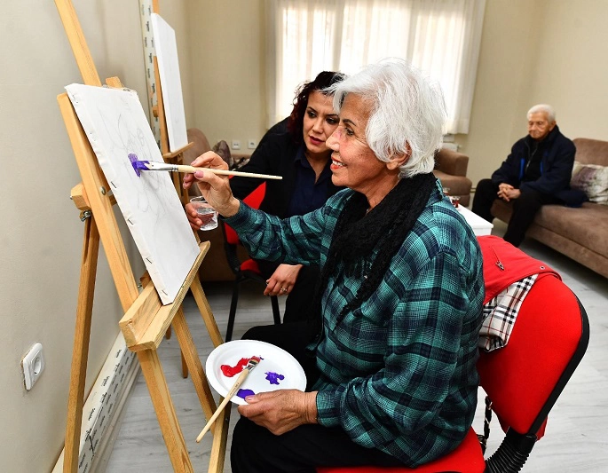Güzelbahçe Sağlıklı Yaş Alma Merkezi Kapılarını Açtı