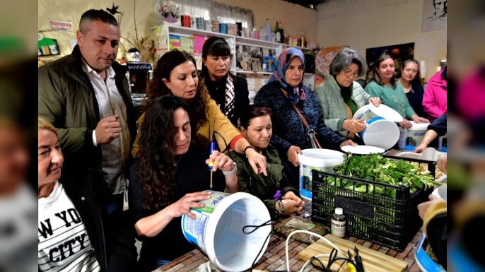 Bornova’da kompostla dönüşen kent tarımı