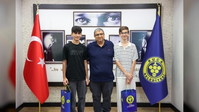 Başkan Vekili Benzer LGS Şampiyonlarını Ağırladı