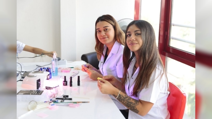 Konaklı Kadınlar Ücretsiz Kurslarla Meslek Öğreniyor