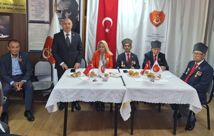 BUCA'DA GAZİLER GÜNÜ KUTLANDI