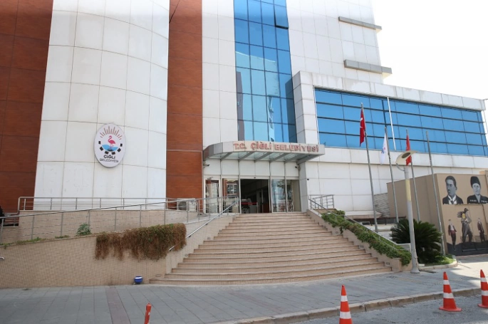 Çiğli Belediyesi’nden Üniversite Öğrencilerine “Çiğli’nin Yıldızları” Bursu