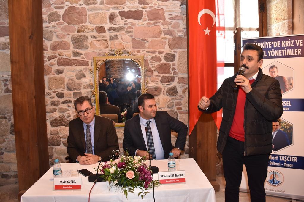 “Kriz ve Yerel Yönetimler” Dikili’de Konuşuldu
