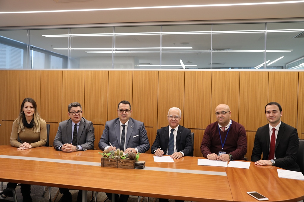 Model Fabrika için imzalar atıldı