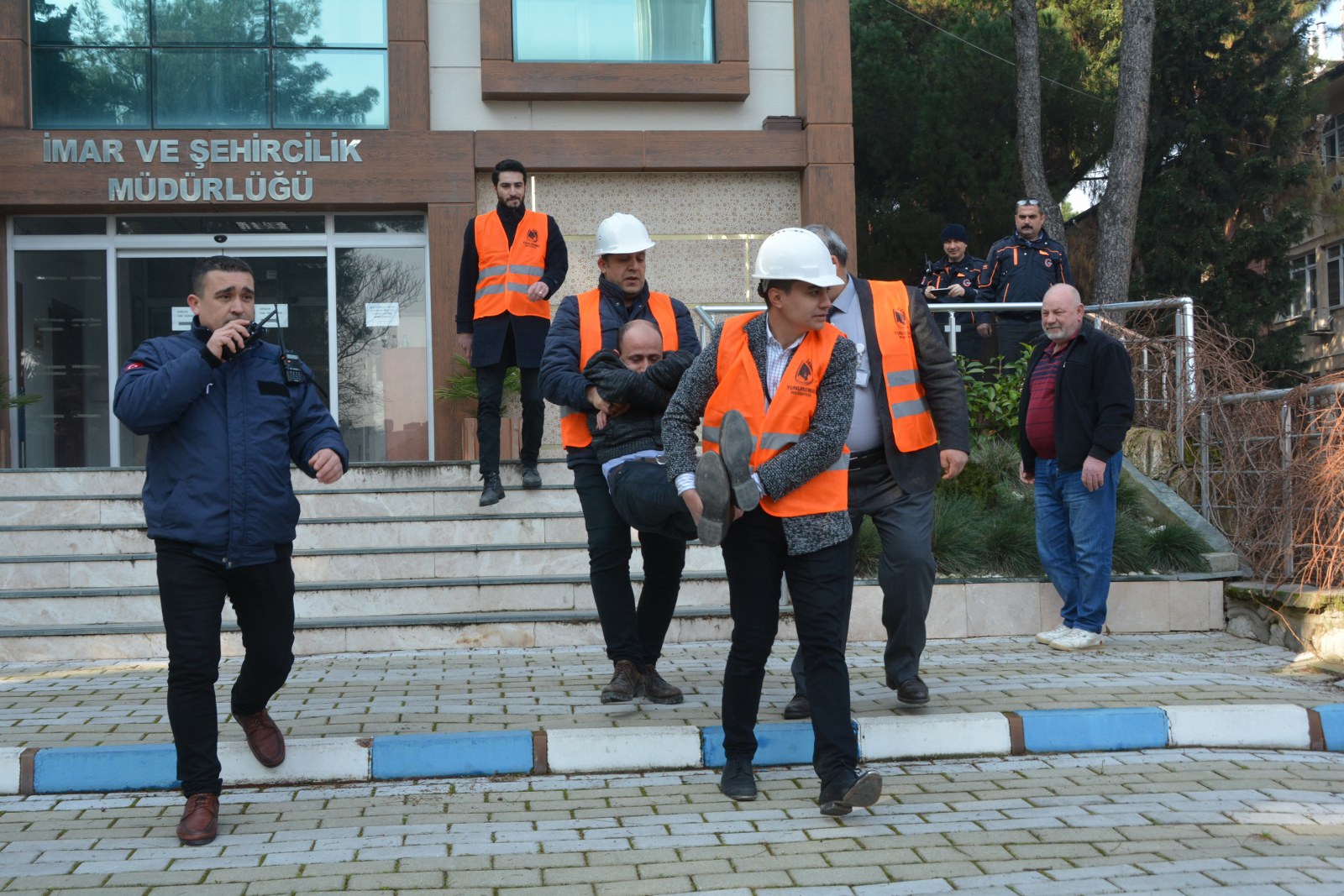 YUNUSEMRE’DE DEPREM TATBİKATI