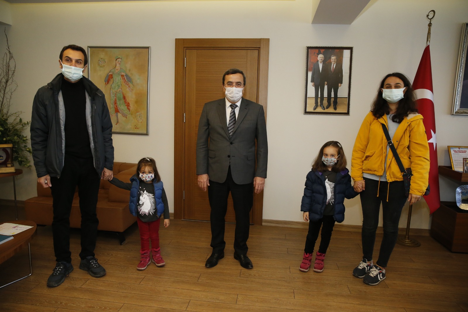 Çocuklar istiyor, Başkan Batur yapıyor