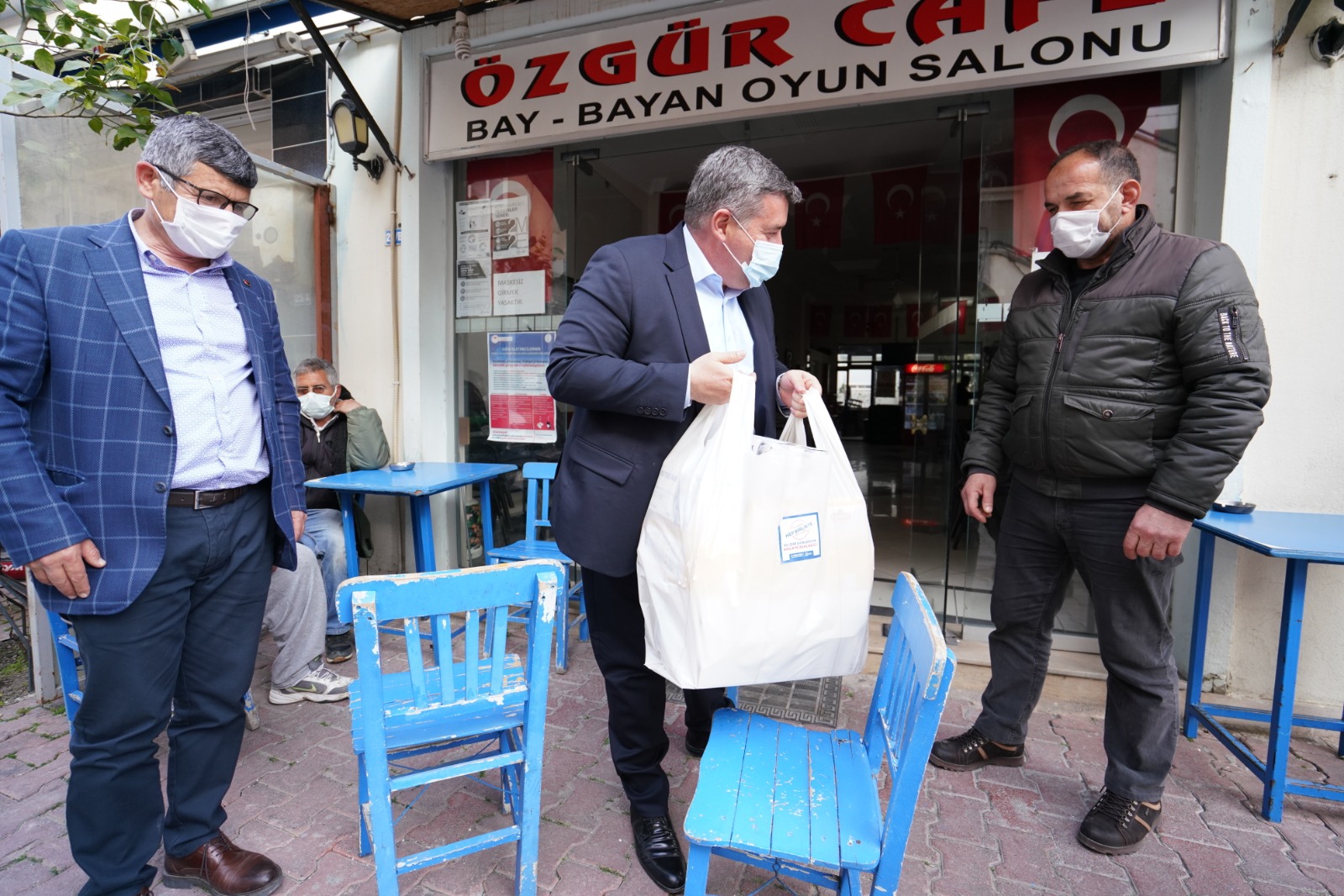 Başkan Oran’dan kahvehane esnafına can suyu desteği!