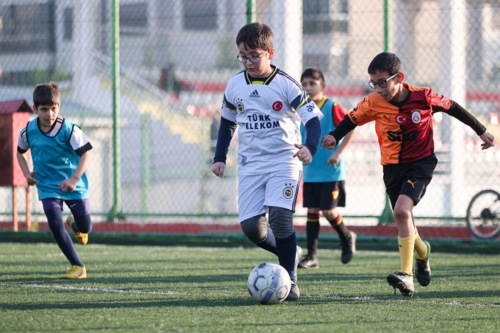 Buca'da Spora Kış İlgisi!